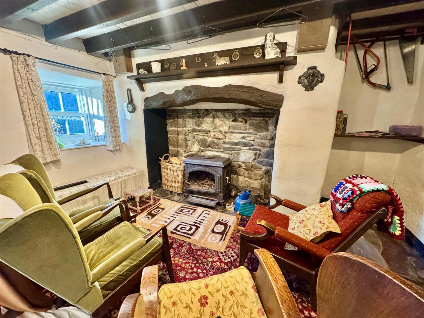 PHOTO-2025-11-25-22-05-53 (3).jpg